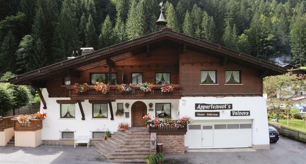 Appartment Valnova / Barga Партенен Екстериор снимка